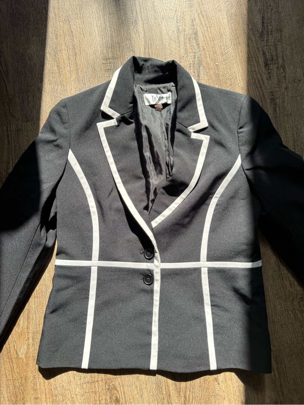 Le Suit Black Blazer with White Trim